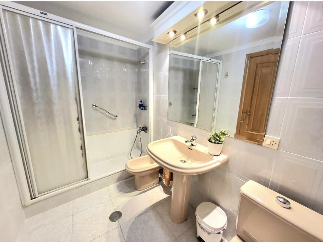 Amistosa, Habitacion Con Balcon, Alicante, Playa, Centro, Rambla, Mercado Apartman Kültér fotó